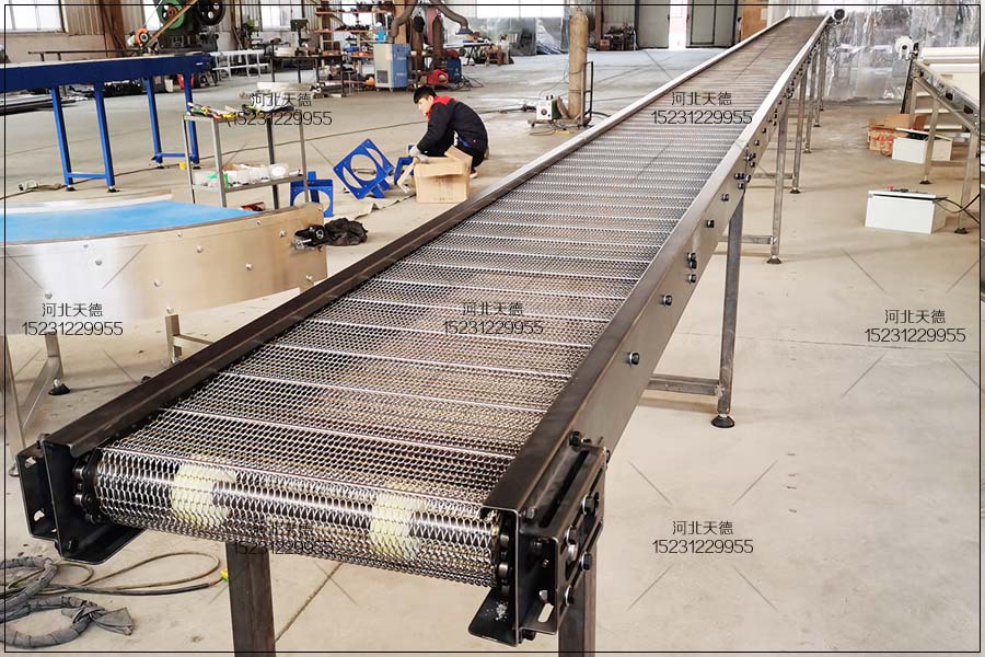 網(wǎng)帶輸送機
